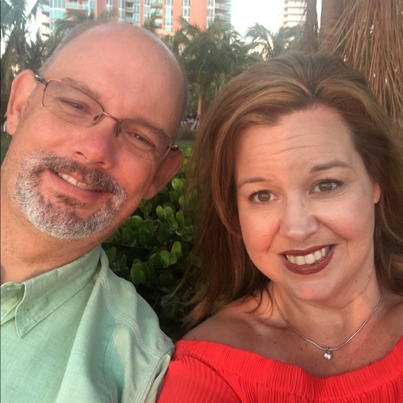 Meet your Posher, Kristine - Picture 2 of 2